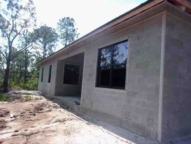 Naples, FL - Naples Fl 3509 70th Ave Rear